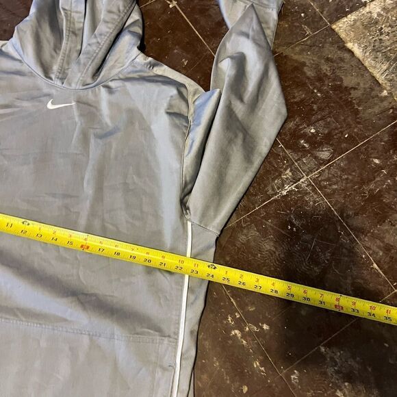 Nike Center Swoosh Hoodie - Picture 7 of 8